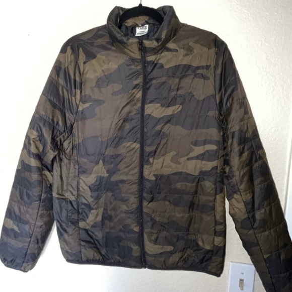 Victoria’s Secret PINK Camo Print Lightweight Puffer Jacket SIZE MEDIUM - Picture 2 of 8